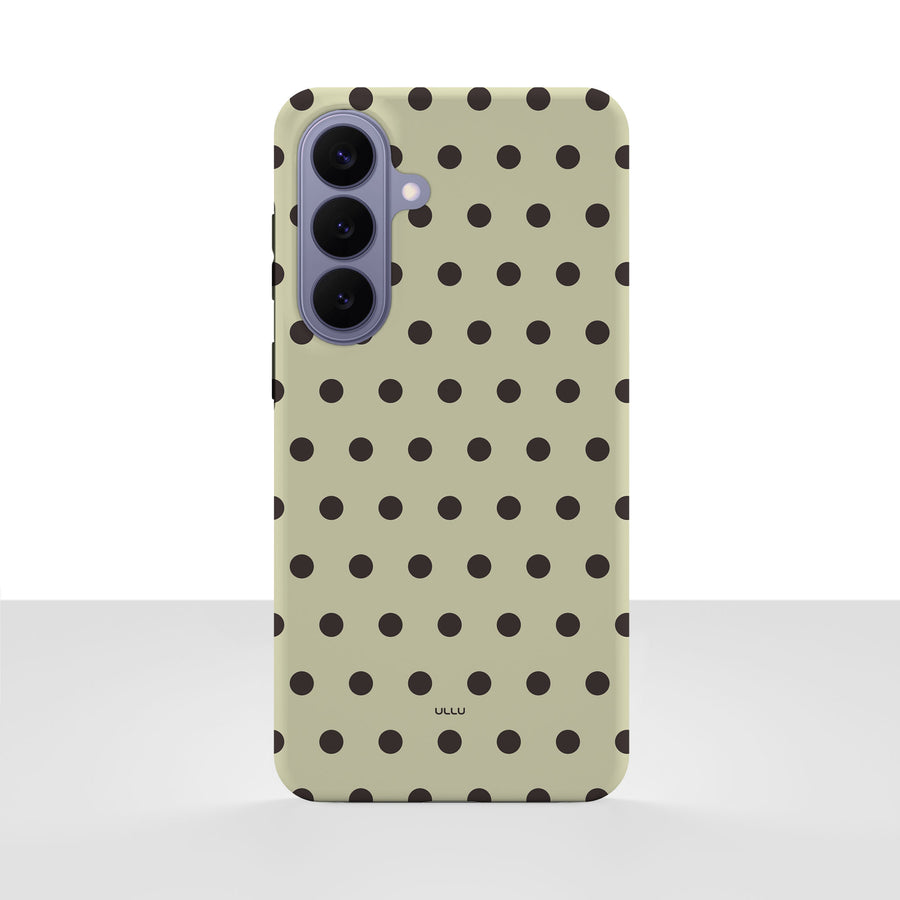 Samsung Galaxy S26 Plus-deksel Kaffe polkadots med svarte prikker på lys kaffefarget bakgrunn, vist bakfra