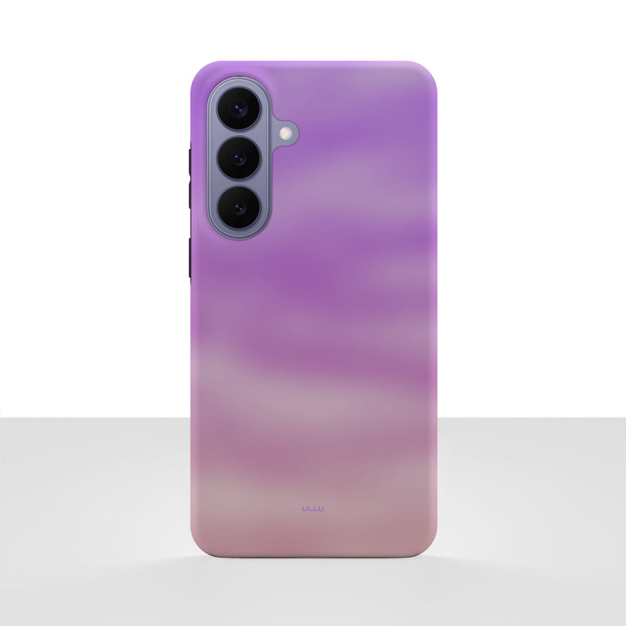 Samsung Galaxy S26 Plus deksel Lilladis med myk lilla og rosa gradient på hvit bakgrunn.