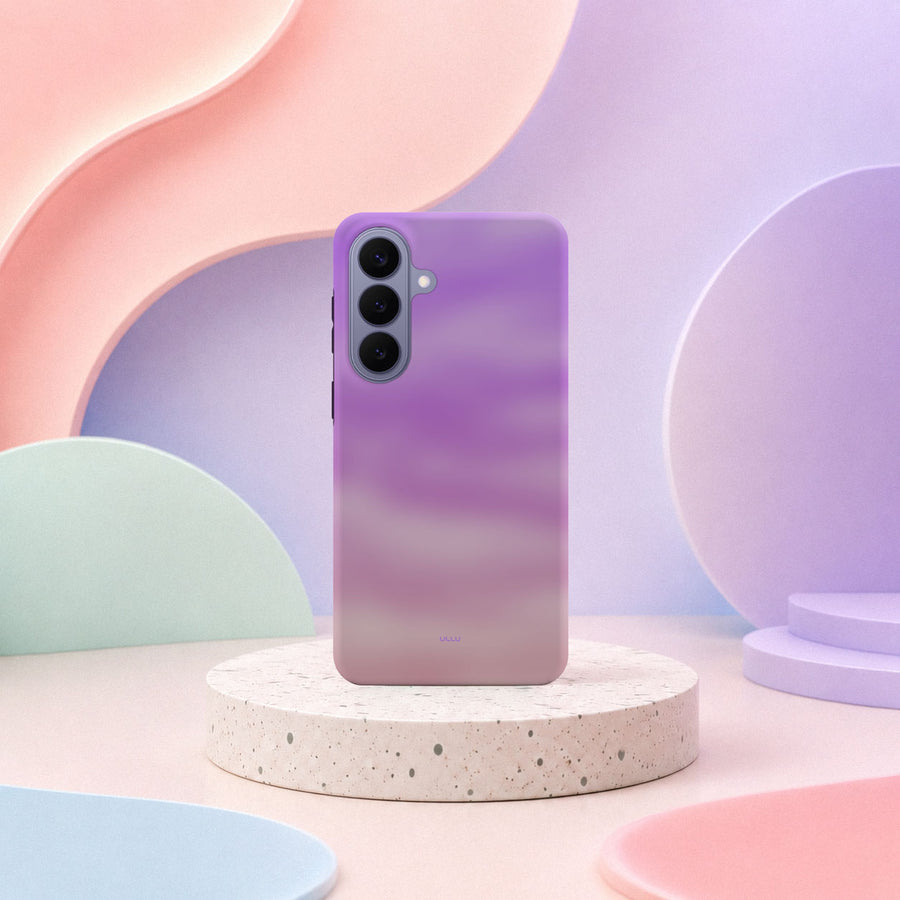 Samsung Galaxy S26 Plus-deksel Lilladis med en myk gradient i lilla og rosa toner i lyst interiør