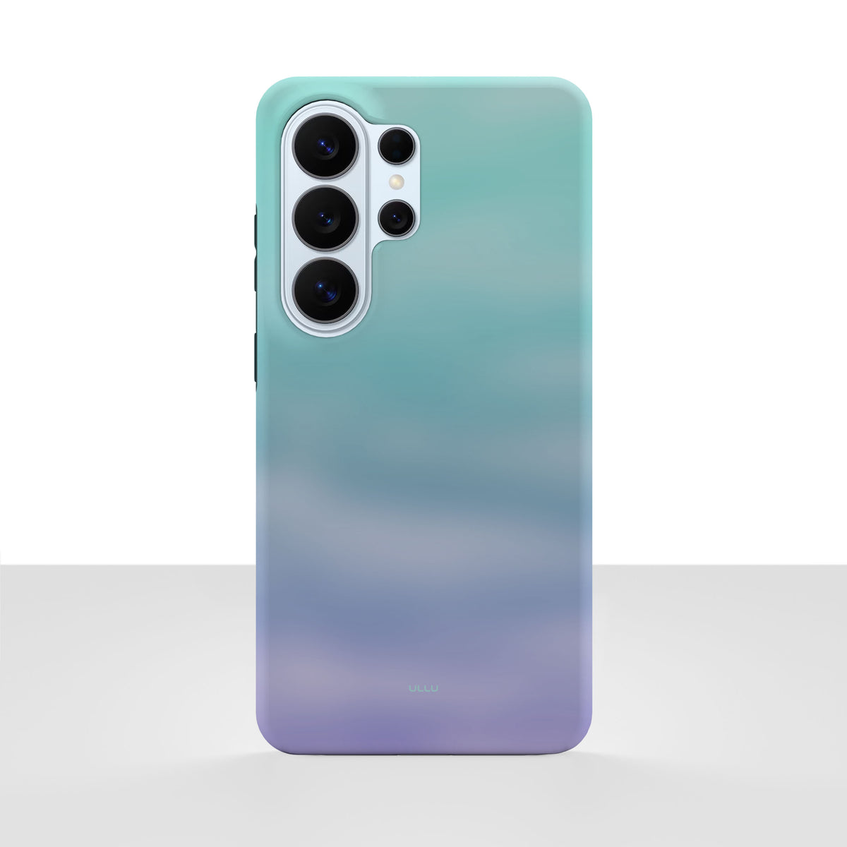 Samsung Galaxy S26 Ultra deksel Himmeldis med blågrønn og lilla gradient på hvit bakgrunn.