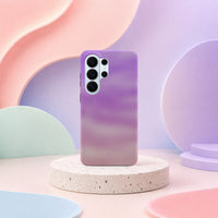 Samsung Galaxy S26 Ultra-deksel Lilladis med en myk gradient i lilla og rosa toner i lyst interiør