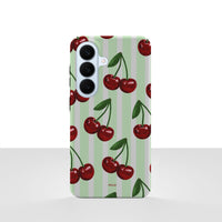 Samsung Galaxy S26-deksel Minty Cherry med røde kirsebær og grønne stilker på lysegrønne striper, vist bakfra