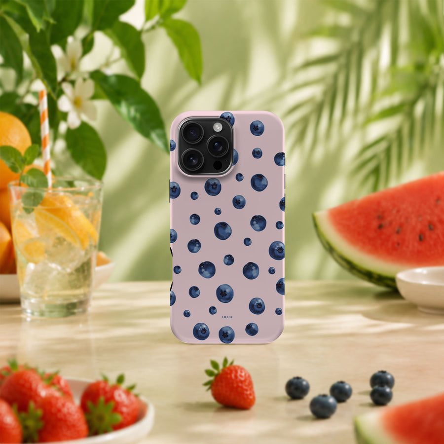 iPhone 16 Pro Max deksel Saftige blåbær med blåbær i tropisk sommermiljø med frukt og grønne planter