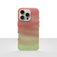 iPhone 16 Pro deksel Koralldis med korallrosa, beige og grønn gradient på lys bakgrunn