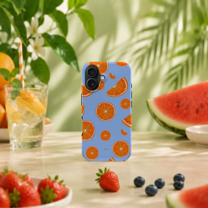 iPhone 16 deksel Appelsin med appelsinskiver i tropisk sommermiljø med frukt og grønne planter