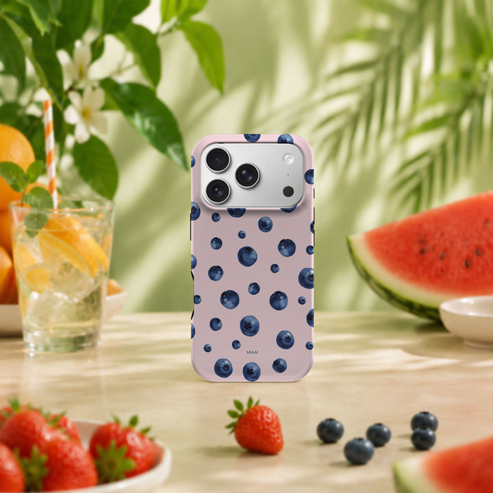 iPhone 17 Pro deksel Saftige blåbær med blåbær i tropisk sommermiljø med frukt og grønne planter