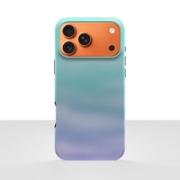 iPhone 17 Pro Max deksel Himmeldis med blågrønn og lilla gradient på lys bakgrunn