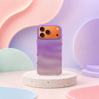 iPhone 17 Pro Max deksel Lilladis med lilla og rosa gradient i mykt pastellinteriør