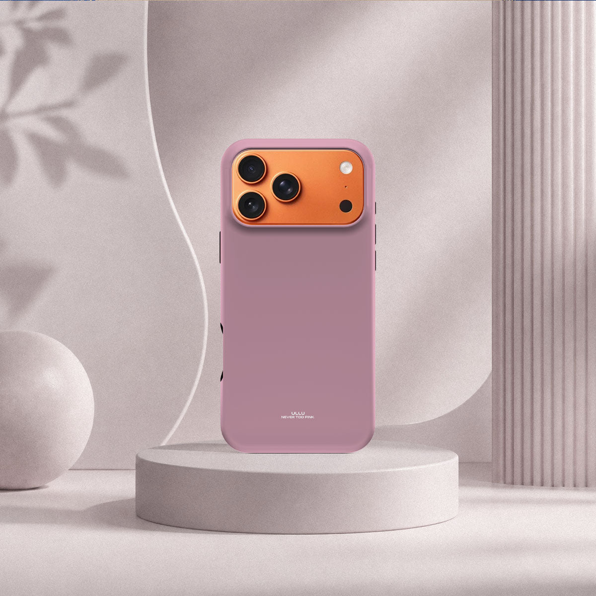 iPhone 17 Pro Max-deksel Never too PINK med en ren, dempet rosatone i lyst interiør