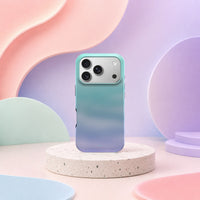 iPhone 17 Pro deksel Himmeldis med blågrønn og lilla gradient i mykt pastellinteriør